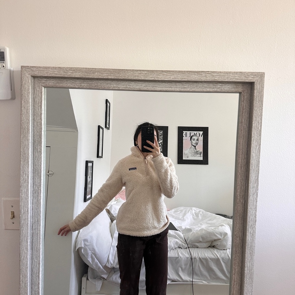 Beige Patagonia half zip